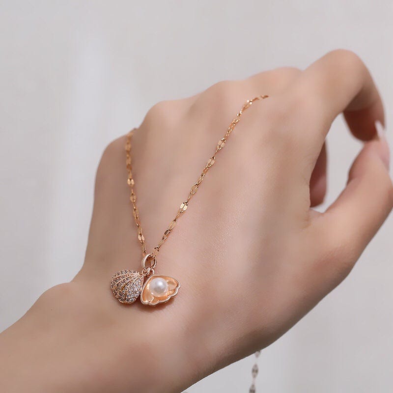 Dainty CZ Inlaid Pearl Shell Pendant Chain Necklace