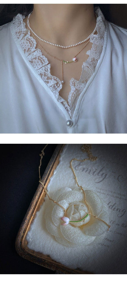 Dainty Enamel Tulip Pearl Charm Rolo Chain Necklace